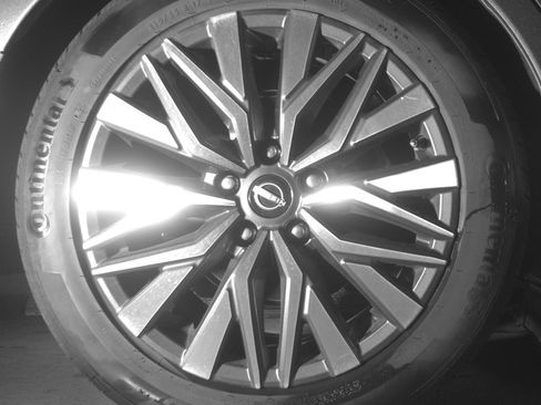 Used 2025 Nissan Altima 2.5 SV FWD image 24