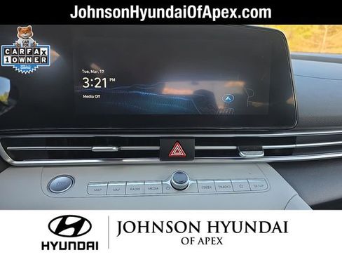 Certified 2025 Hyundai Elantra Limited FWD image 32