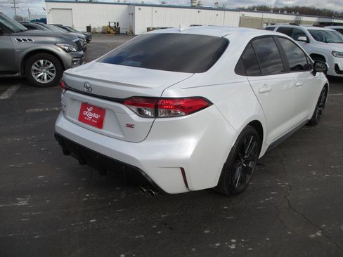 Used 2025 Toyota Corolla SE image 4