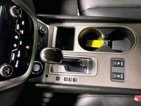 Used 2024 Nissan Murano SV w/ SV Midnight Edition Package image 41