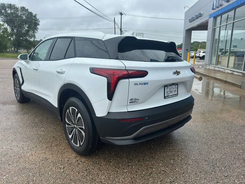 New 2025 Chevrolet Blazer EV LT image 6