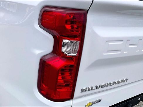 Used 2024 Chevrolet Silverado 1500 W/T w/ WT Value Package image 27