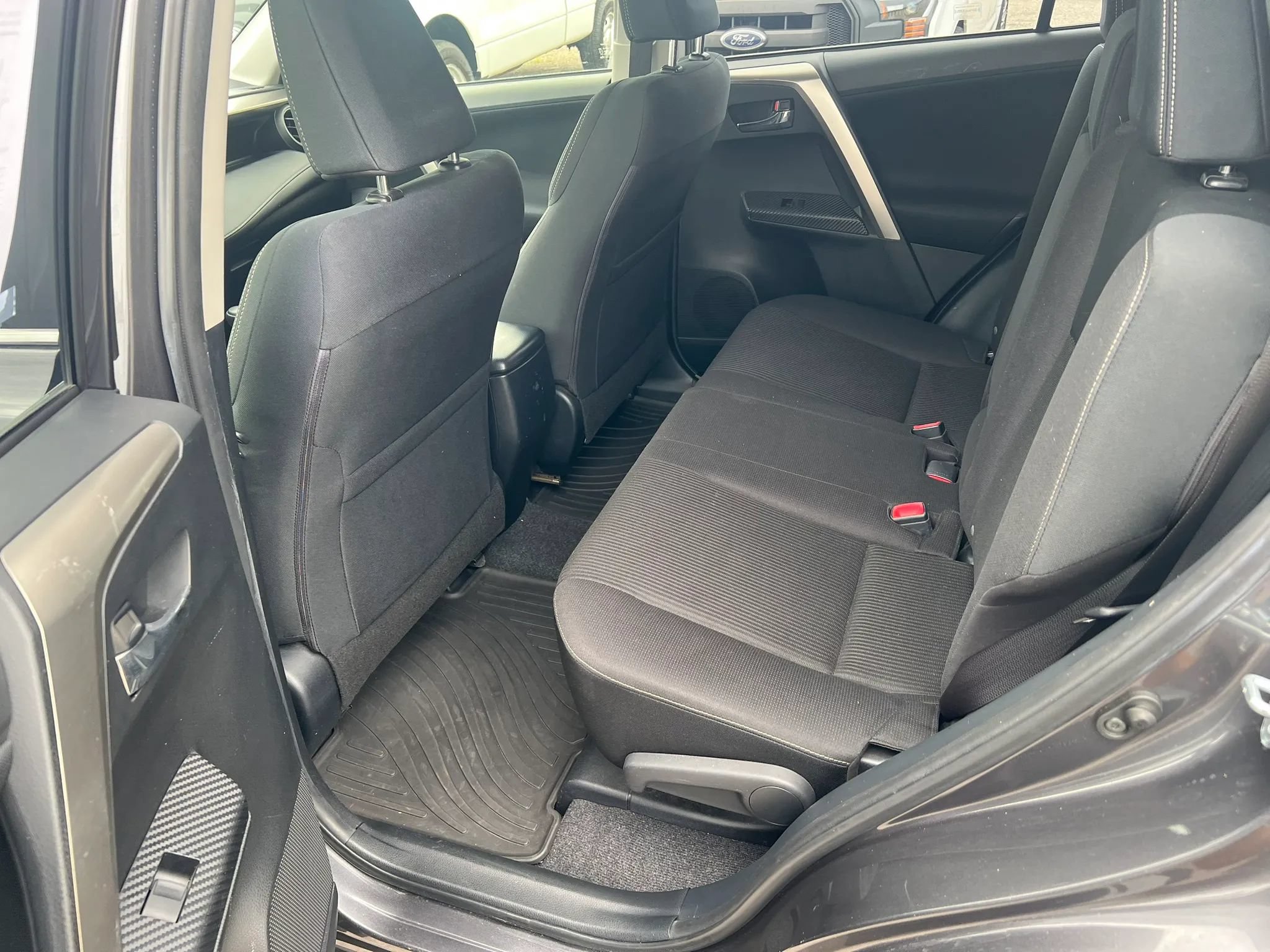 Used 2015 Toyota RAV4 XLE w/ Outdoor Package FWD image 17