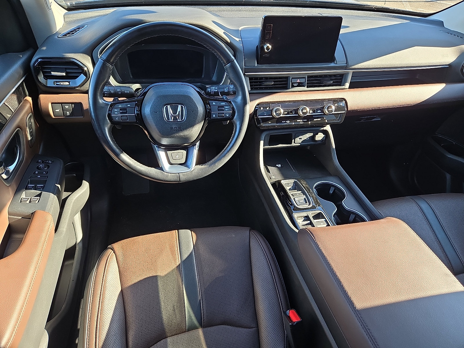 Used 2024 Honda Pilot Elite image 12