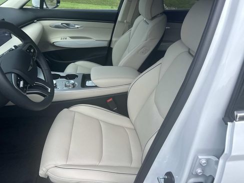 New 2026 Genesis GV70 2.5T Advanced AWD/4WD image 16