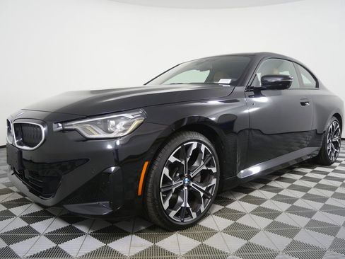 Certified 2025 BMW 230i xDrive Coupe w/ Premium Package image 7