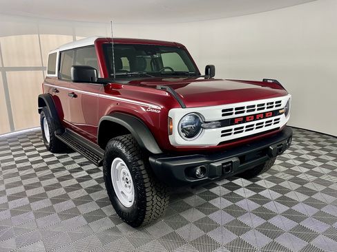 Used 2025 Ford Bronco Heritage Edition image 8