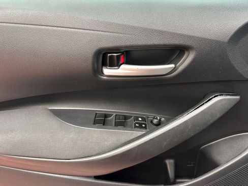 Used 2021 Toyota Corolla LE w/ LE Convenience Package image 14