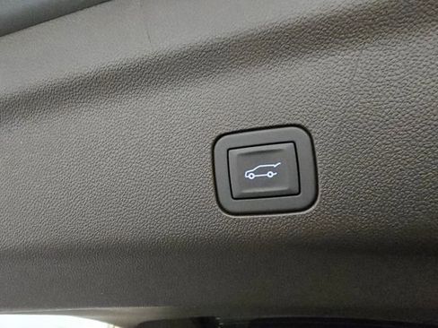 New 2026 GMC Yukon XL Elevation w/ LPO, Floor Liner Package AWD/4WD image 34