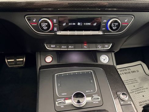Used 2018 Audi SQ5 Prestige AWD/4WD image 11