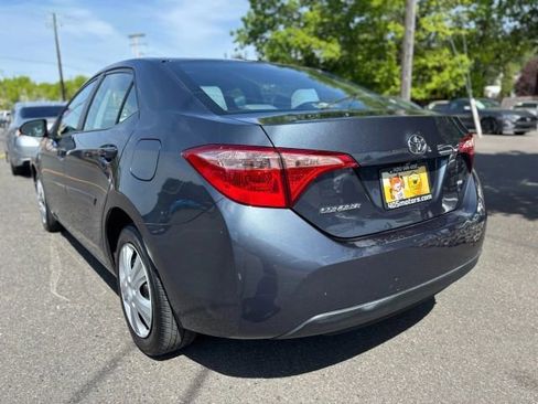 Used 2018 Toyota Corolla LE image 5