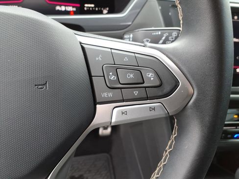 Used 2023 Volkswagen Tiguan SE R-Line image 20