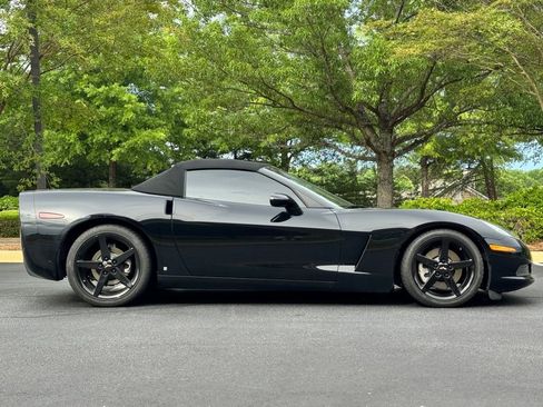 Used 2007 Chevrolet Corvette Convertible w/ Preferred Equipment Group RWD image 2