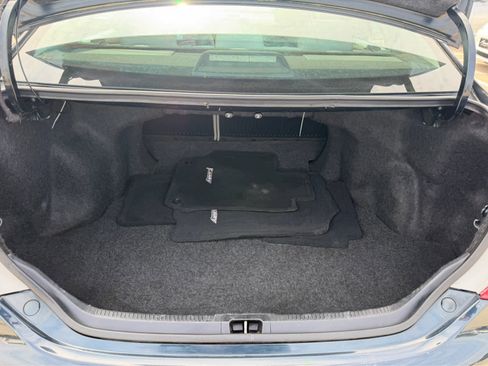 Used 2014 Toyota Camry LE image 14