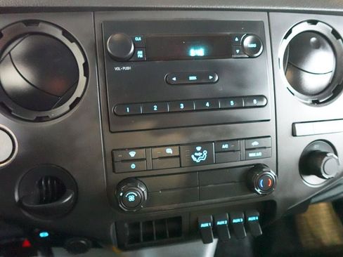 Used 2019 Ford F750 2WD Regular Cab Super Duty image 13
