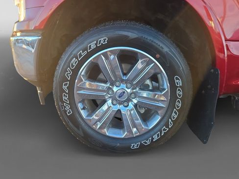 Used 2019 Ford F150 Lariat image 16