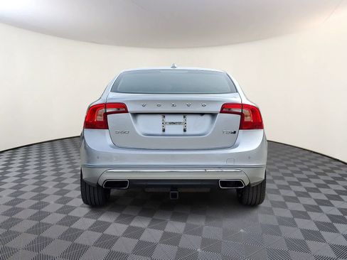 Used 2018 Volvo S60 T5 Inscription image 6