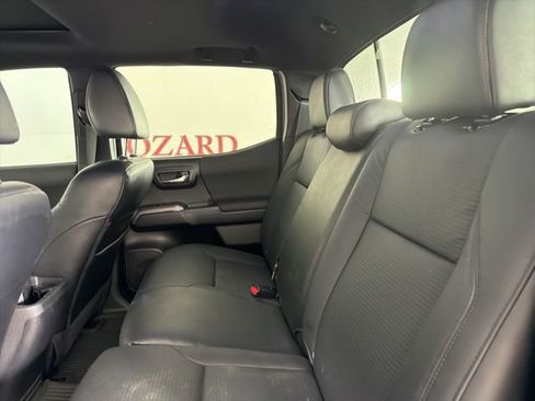 Used 2023 Toyota Tacoma TRD Off-Road w/ TRD Premium Off Road Package image 13