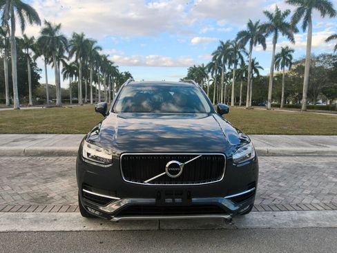 Used 2016 Volvo XC90 T6 Momentum image 3