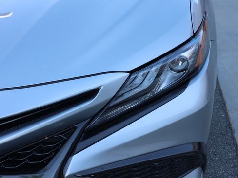 Used 2021 Toyota Camry XSE image 10