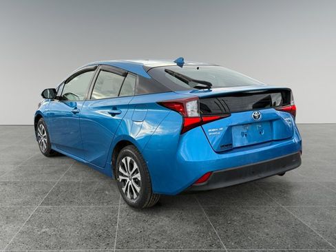 Used 2019 Toyota Prius XLE image 3
