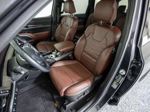 Used 2025 Kia Telluride SX Prestige AWD/4WD image 25