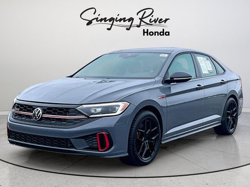 Used 2022 Volkswagen Jetta GLI Autobahn FWD image 3