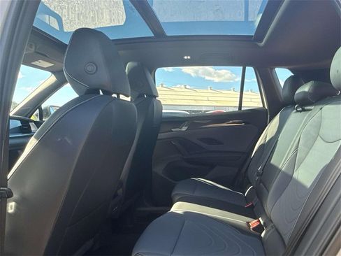 New 2026 Volkswagen Tiguan SE R-Line image 25