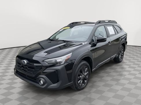 Used 2025 Subaru Outback Onyx Edition image 9