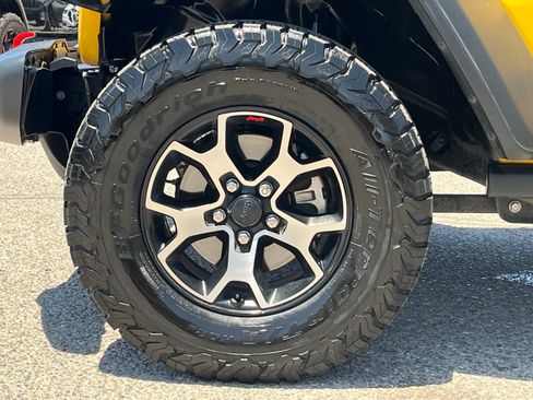 Certified 2020 Jeep Wrangler Unlimited Rubicon w/ LED Lighting Group AWD/4WD image 12