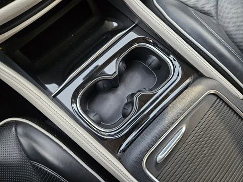 Used 2023 Chrysler Pacifica Limited image 20