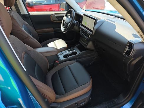 Certified 2025 Ford Bronco Sport Outer Banks w/ Outer Banks Tech Package+ AWD/4WD image 5