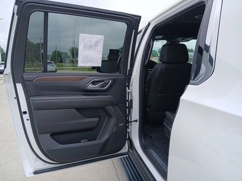 Used 2024 Chevrolet Suburban High Country w/ Max Trailering Package AWD/4WD image 24
