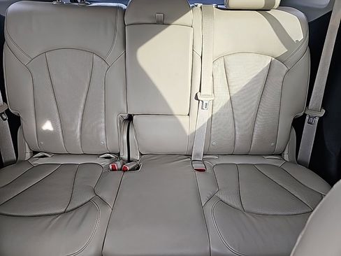 Used 2020 Buick Envision Essence image 36