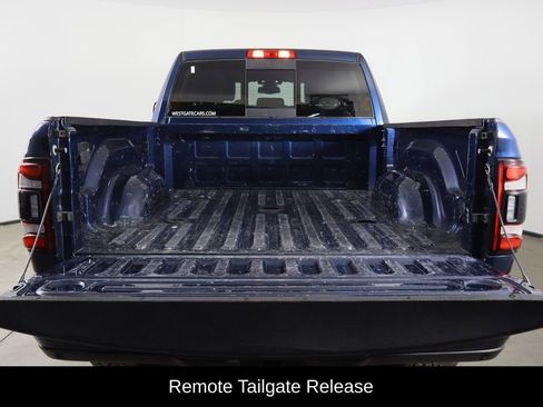 Used 2021 RAM 2500 Laramie w/ Night Edition AWD/4WD image 17