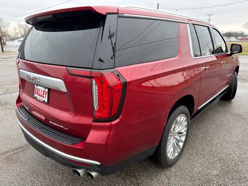 Used 2023 GMC Yukon XL Denali w/ Denali Reserve Package image 14