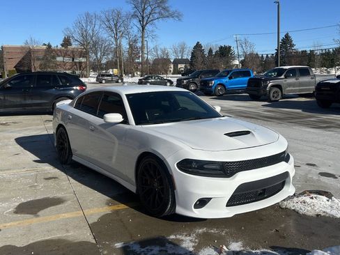 Used 2018 Dodge Charger SRT w/ Technology Group image 4