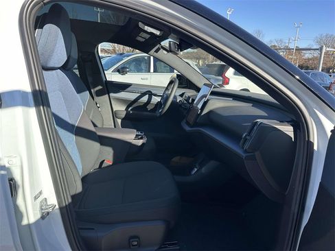 New 2026 Volvo EX30 Cross Country Ultra image 10