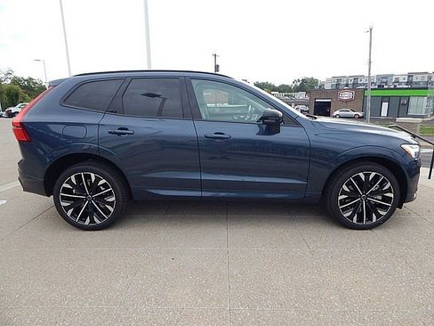 New 2026 Volvo XC60 B5 Ultra w/ Climate Package image 7