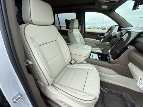 New 2026 GMC Yukon Denali image 23