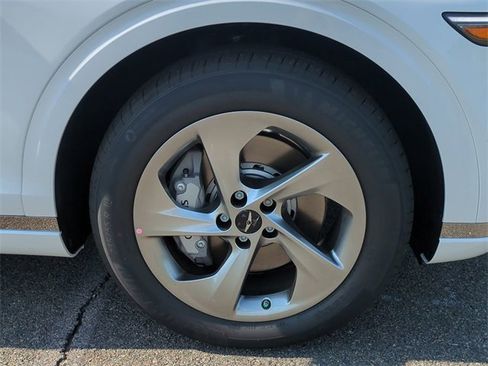 New 2026 Genesis GV70 2.5T Advanced image 10