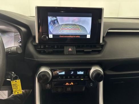 Used 2024 Toyota RAV4 LE image 22