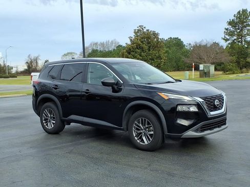 Used 2023 Nissan Rogue S image 1