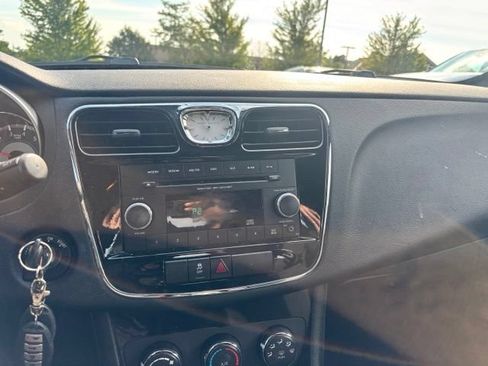 Used 2013 Chrysler 200 LX FWD image 12