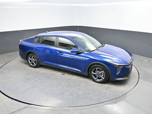 Used 2025 Kia K4 LXS image 23