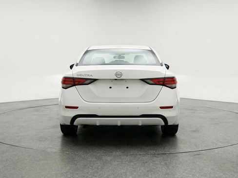 Used 2025 Nissan Sentra SV image 7