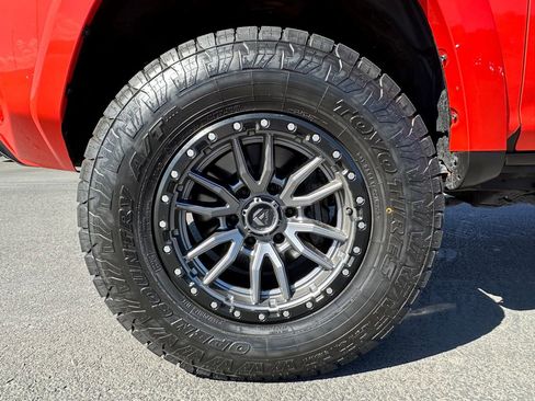 Used 2024 Toyota 4Runner TRD Off-Road Premium w/ Moonroof Package image 12