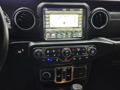 Used 2023 Jeep Wrangler Sahara w/ Cold Weather Group image 28