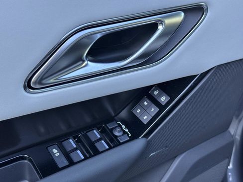 New 2026 Land Rover Range Rover Velar Dynamic SE image 20