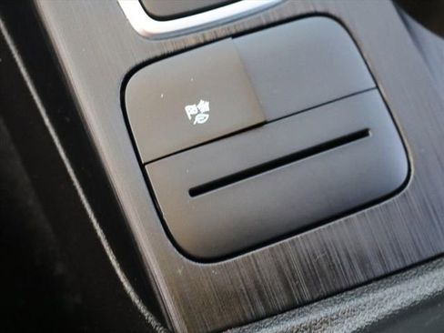 Used 2021 Ford Escape SE w/ SE Sport Appearance Package image 29